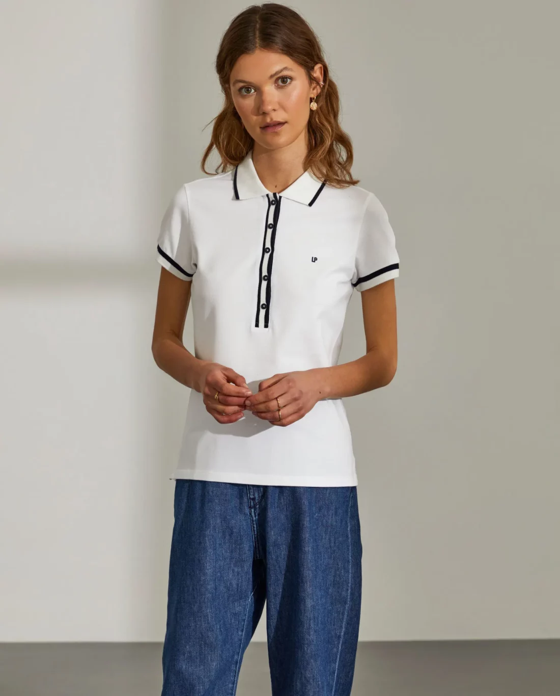 polo para mulher de algodão elástico com carcela e risca em contraste