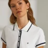 polo para mulher de algodão elástico com carcela e risca em contraste