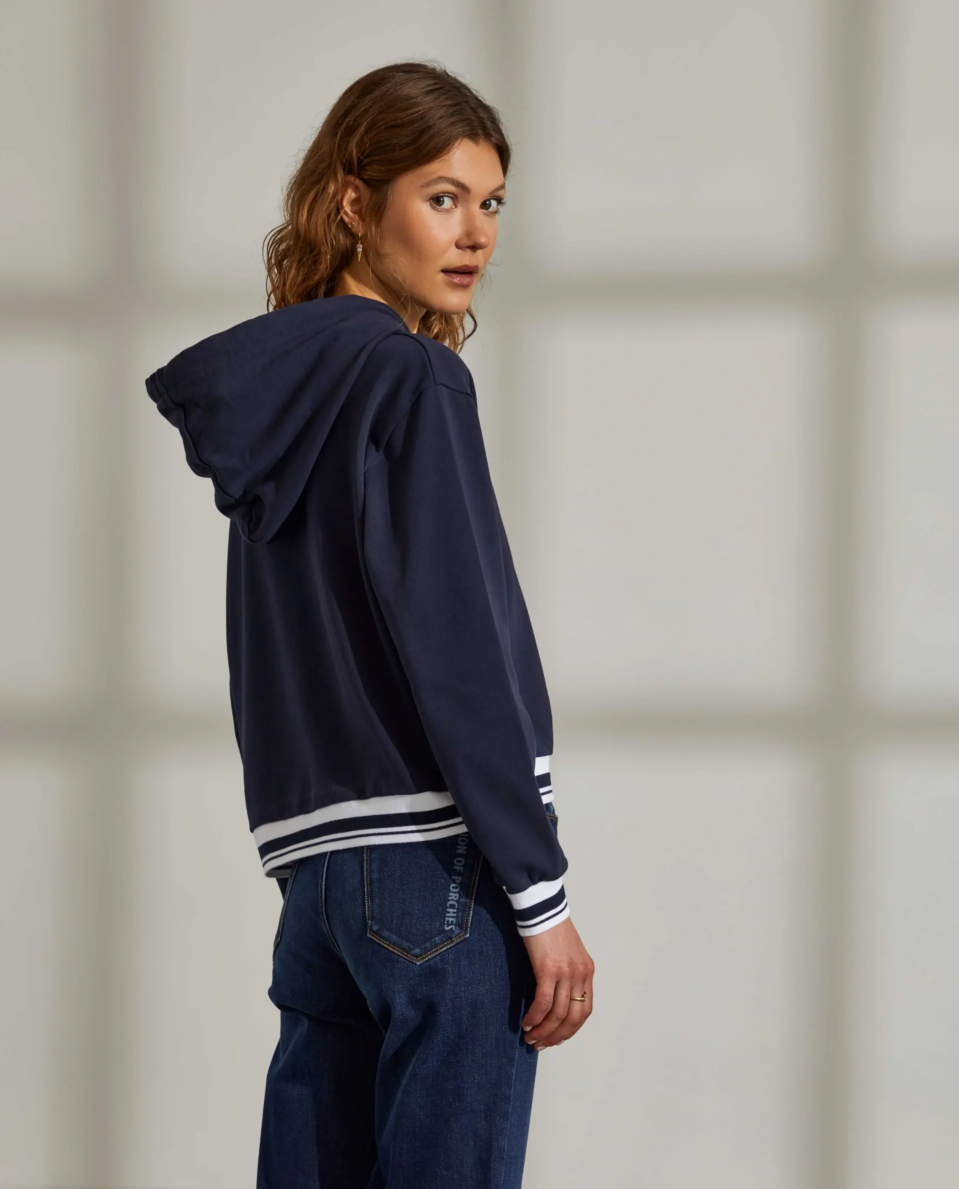 sweat para mulher com capuz em algodão estampada