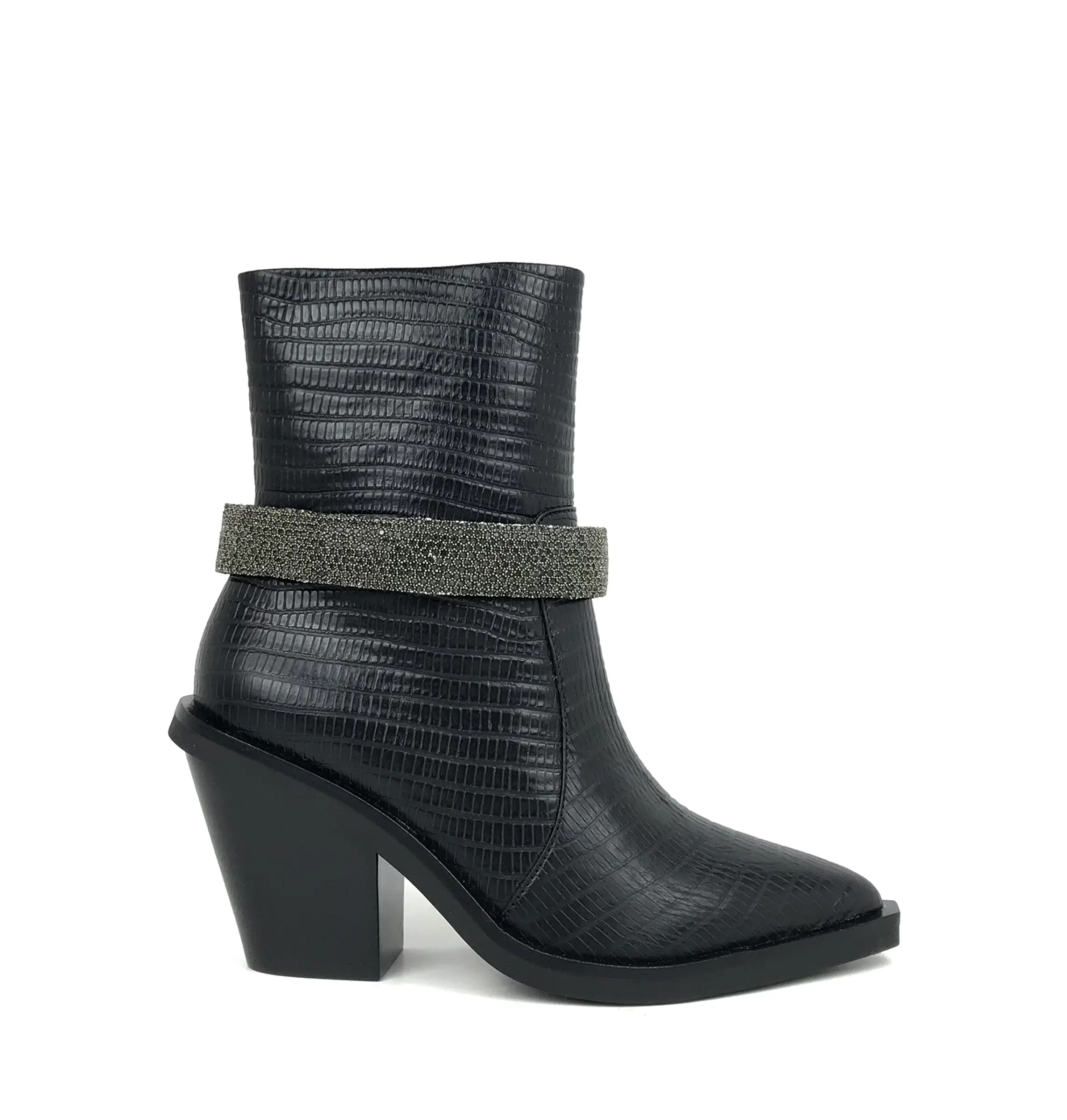 botas pretas niyaty