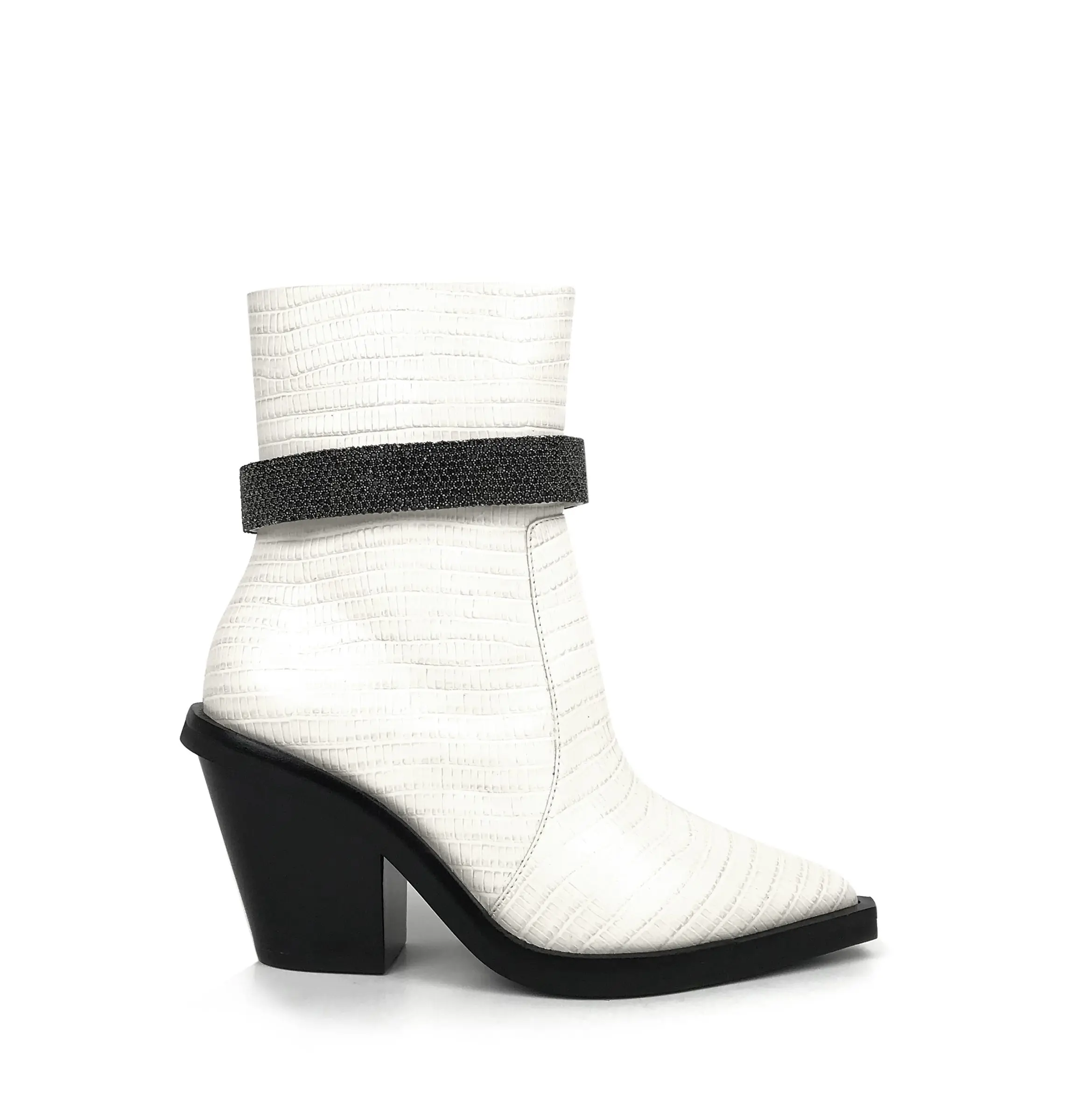 botas brancas niyaty