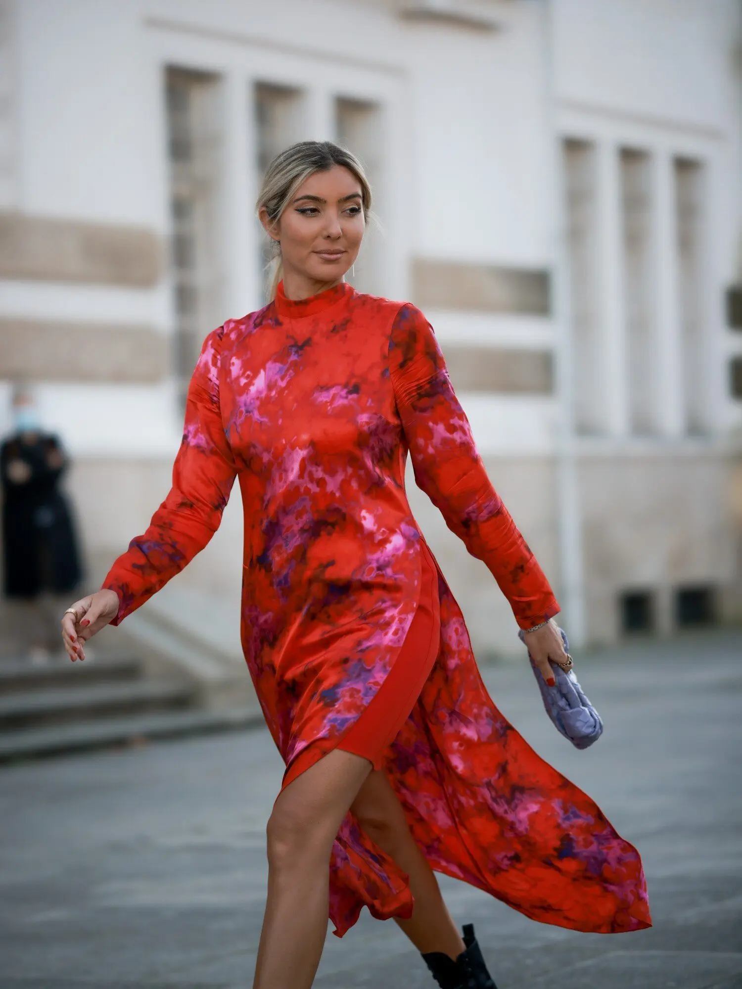 vestido estampado com abertura lateral