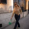 túnica estampada com encaixe em renda