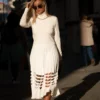 vestido plissado com aberturas a laser