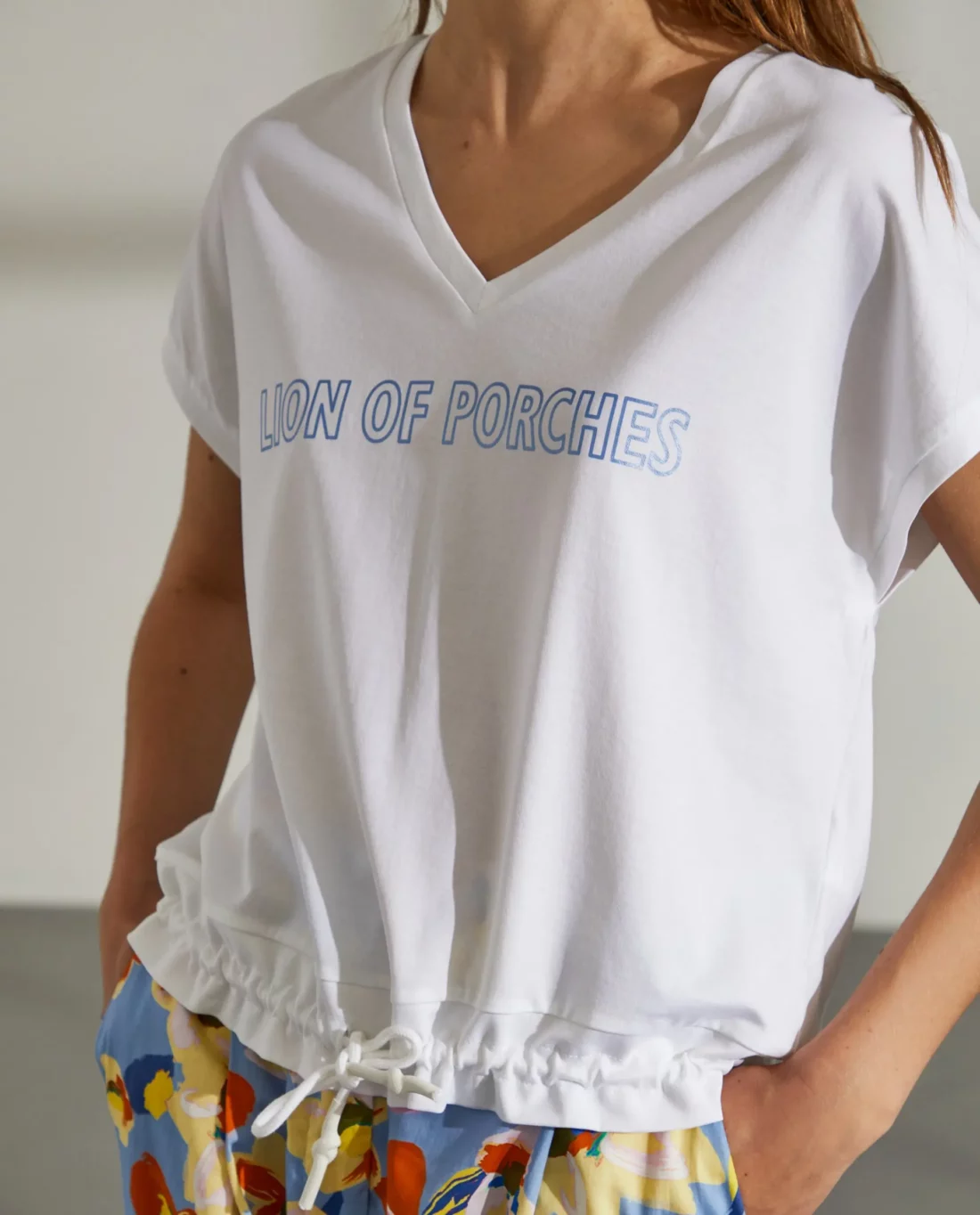 t shirt para mulher de algodão com bainha ajustável