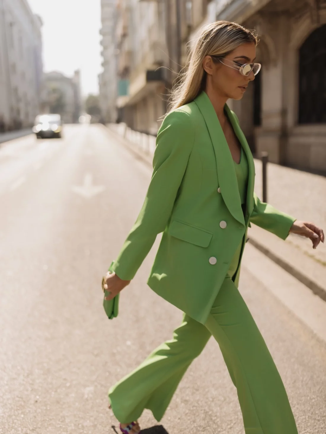 blazer fluído com botões em contraste
