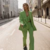 blazer fluído com botões em contraste