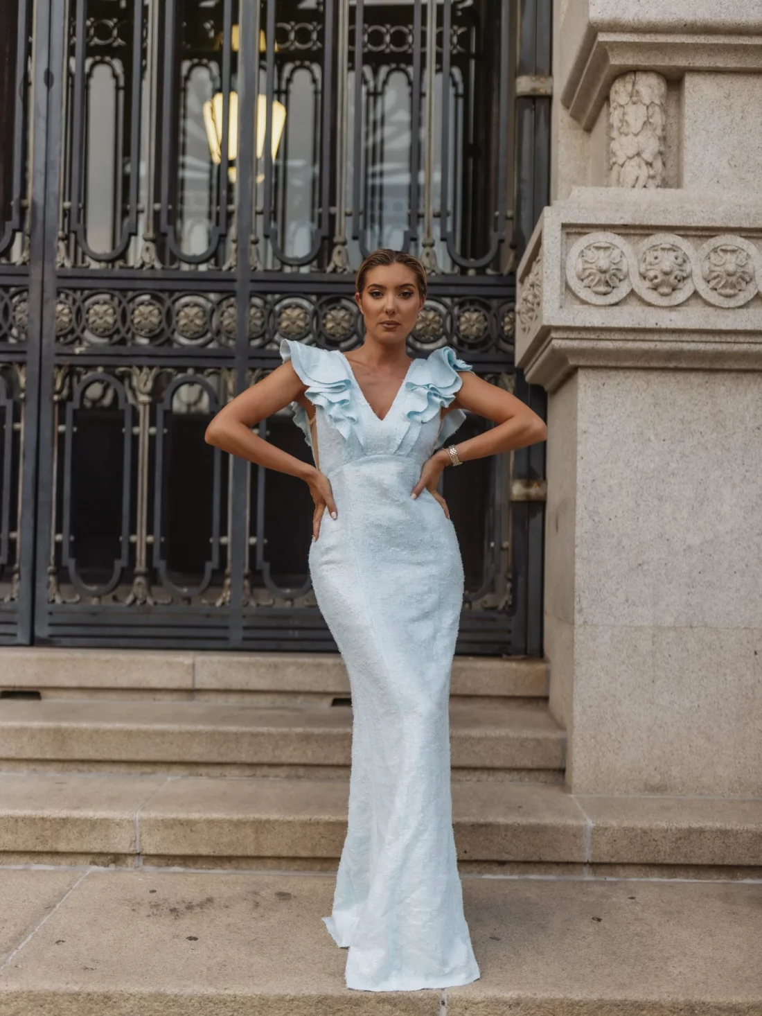 vestido comprido em tecido fantasia