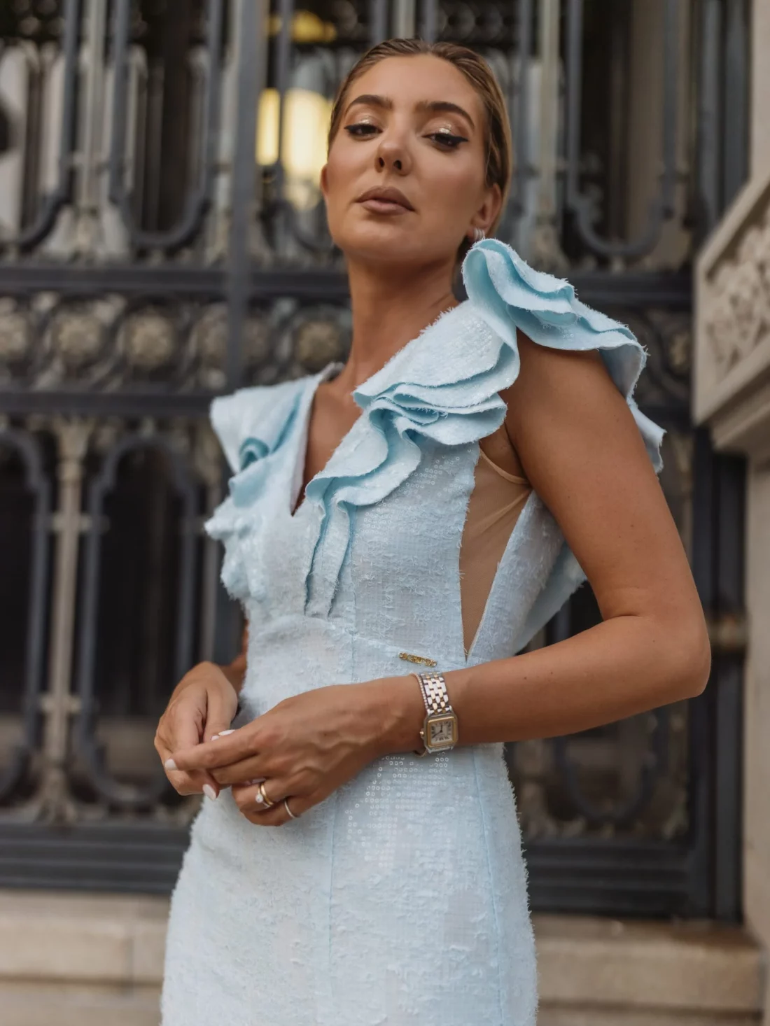 vestido comprido em tecido fantasia
