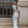 vestido comprido em tecido fantasia