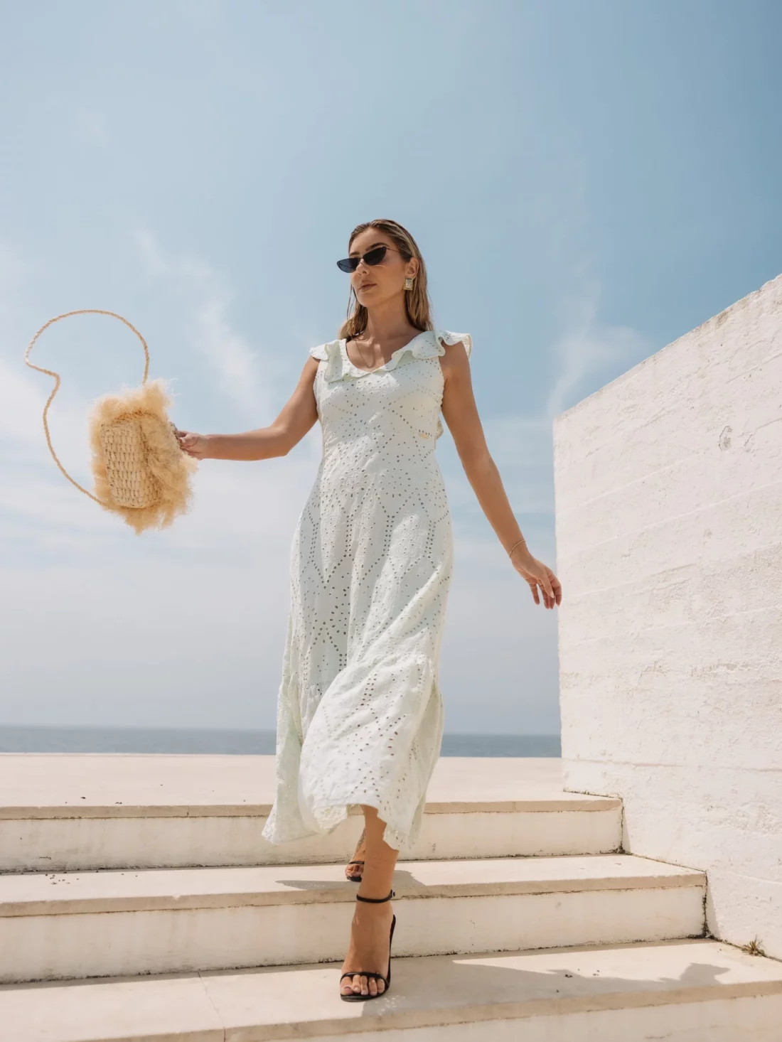 vestido rosa midi em bordado
