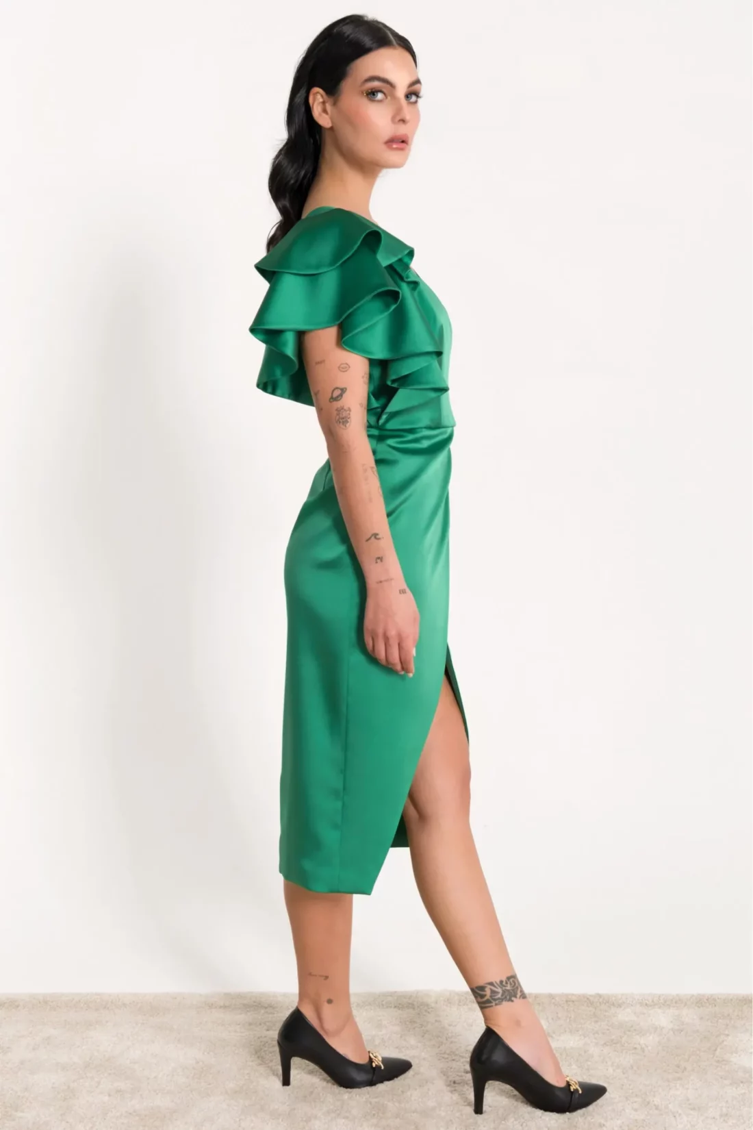 vestido manga com folho